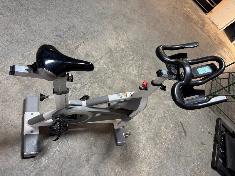 Used Schwinn AC Performance  w/ carbon blue belt